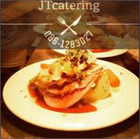 Caterer Jonathan Rowe